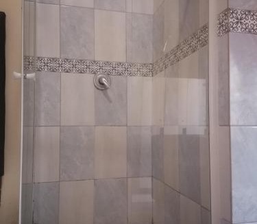 Bezuidenhout Valley House | Valley Center Guest House