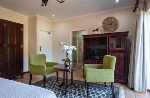 Umhlali Beach House | Valley Villa