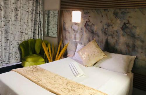 Greater Johannesburg Metropolitan Area House | Vardos Lifestyle Guest House