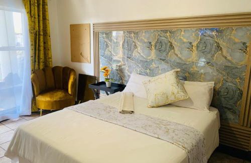 Greater Johannesburg Metropolitan Area House | Vardos Lifestyle Guest House