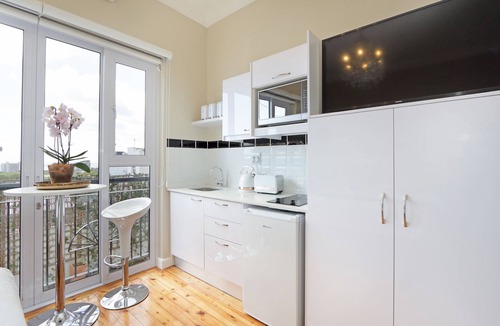 Green Point Apartment | Vesper Apartments