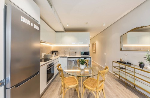 Bo'Kaap Apartment | Vibrant Studio Apartment in Trendy De Waterkant