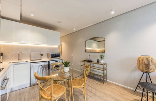 Bo'Kaap Apartment | Vibrant Studio Apartment in Trendy De Waterkant
