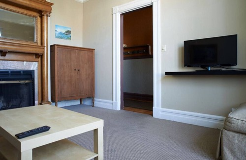 Bernal Heights House | Victorian 2 BR Walkable to Mission St & Bernal Hts
