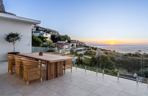 Camps Bay House | View16 | Villa | Ocean Glow Oasis