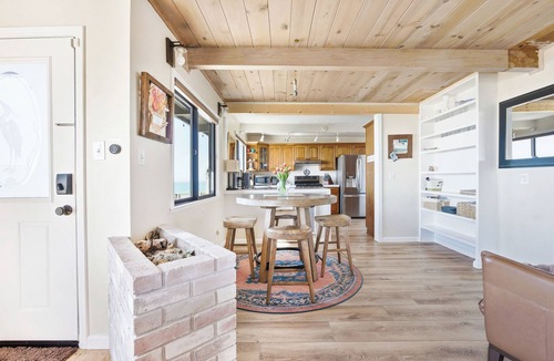 Bodega Bay House | Views from Bodega Head to Jenner! Luxurious Beds. Fireplace. Hot Tub. Dogs, yes!