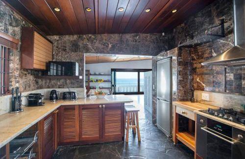 Bantry Bay Villa | Villa ∙ 2 bedrooms ∙ 4 guests