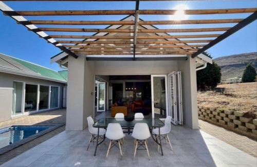 Clarens House | Villa 206 Clarens Golf Estate
