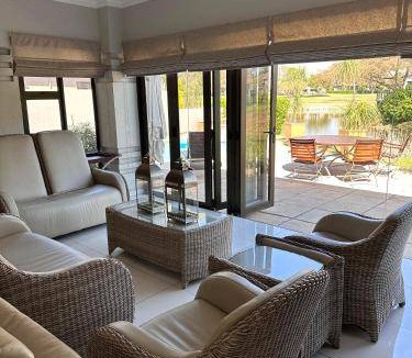 Hartbeespoort Villa | Villa ∙ 3 bedrooms ∙ 6 guests