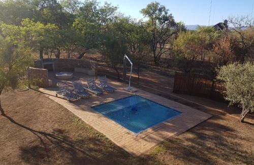 Leeupoort Villa | Villa ∙ 4 bedrooms ∙ 12 guests