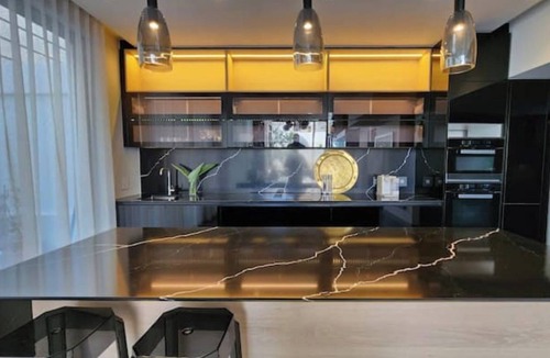 Sea Point Villa | Villa Apartment in the heart of Bantry Bay.