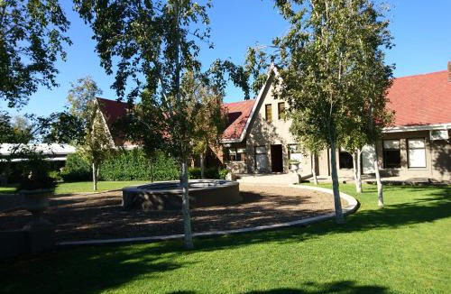 Vryburg House | Villa Brocant Guest house