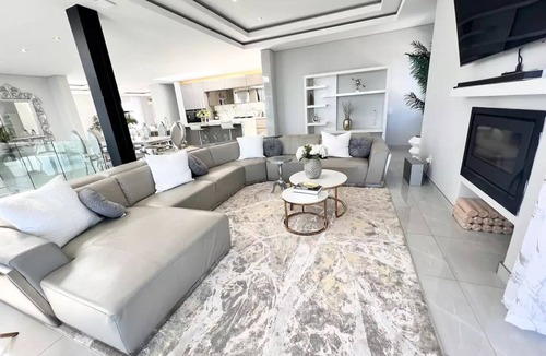 Big Bay Villa | Villa Grace holiday home