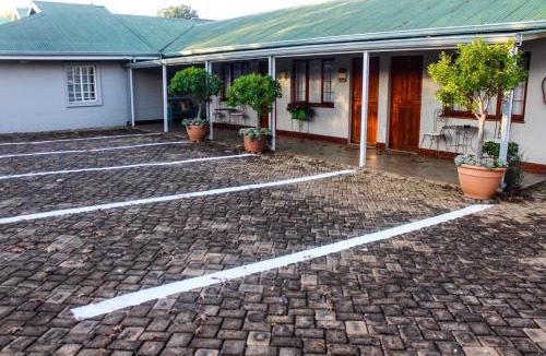 Equestria House | Villa Jana Guesthouse
