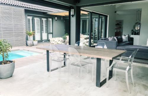 Plettenberg Bay Apartment | Villa Luciano - Pool, walk to Solar Beach