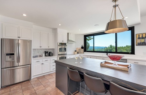 Glen Ellen House | Villa Oasis Luxe Glen Ellen Retreat Pool, Spa & Wine Country Views
