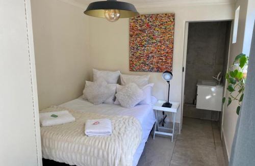 Camps Bay House | Villa Paradiso, Luxurious 8-Unit Escape in Bakoven, Camps Bay !