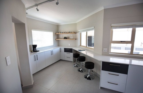 Somerset West House | Villa Sonskyn THE cottage on the False Bay