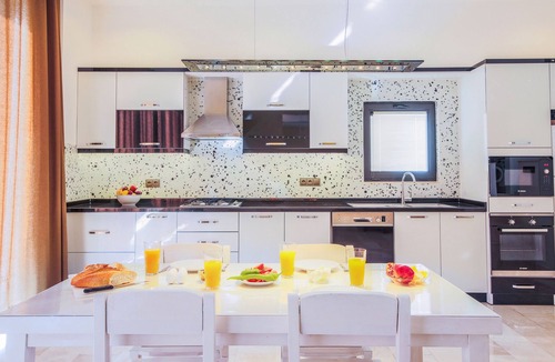 Uzumlu Villa | Villa Sezin - Two Bedroom Villa, Sleeps 4