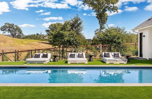 Larkfield-Wikiup House | Villa Soleil