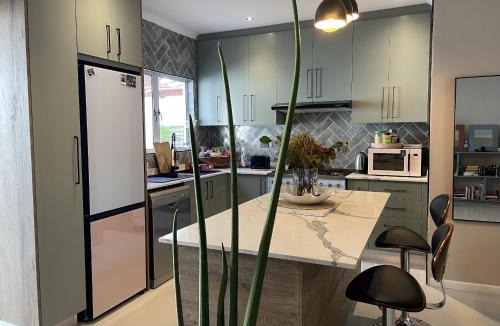 Port Edward Villa | Villa Songo, Estuary Country Estate - INVERTER & RENOVATED