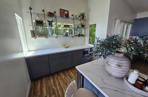 Merriewood Villa | Villa up the Hills on Grizzly