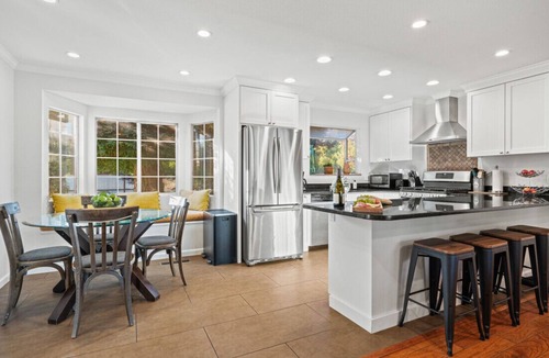 Kenwood House | Vina Vista - 3 BD with Pool, Hot Tub and Close to Wineries