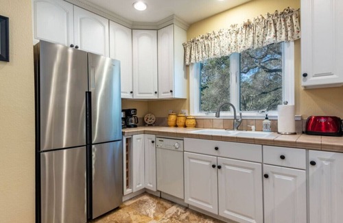 Healdsburg Cottage | Vineyard Cottage w/Fire Pit | Chalk Hill Wine Country