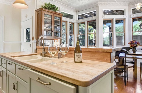 Sonoma House | Vineyard's Edge - Charming Wine Country Retreat