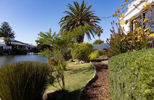 Muizenberg Apartment | Vlei Cove Guesthouse