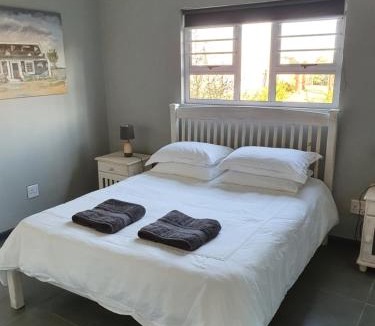 Oudtshoorn Apartment | Volgenoeg Self Catering Cottage