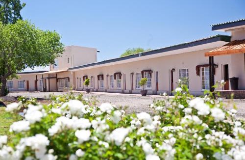 Beaufort West Cabin | Wagon Wheel Country Lodge