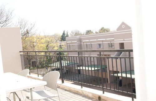 Greater Johannesburg Metropolitan Area Apartment | Waldorf II 3 Bedroom Apartment