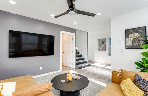 West Alameda House | Walk to Crab Cove Beach: Alameda Home w/Game Room