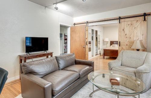 Grand Lake Apartment | Walkable Dtwn Oakland Apt w/Shared Rooftop!