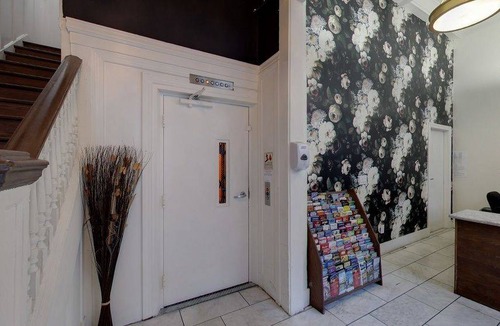 Tenderloin Hotel | Warfield Hotel