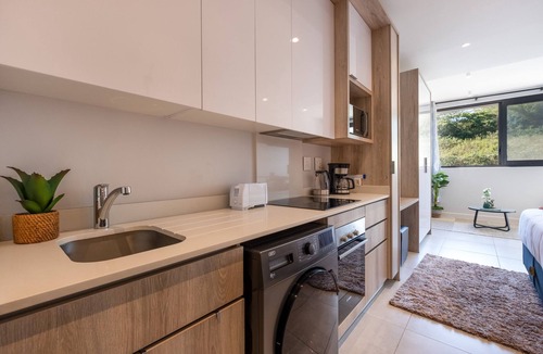 Port Zimbali Apartment | Warm Studio Apartment , Aircon , Pool