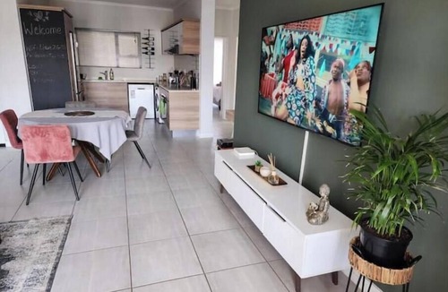 Greater Johannesburg Metropolitan Area Apartment | Waterfall City 5min to MallofAfrica BackupPower