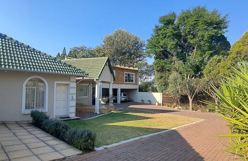 Woodmead Apartment | Waterfall City Guest Lodge - Superior Queen Garden Unit