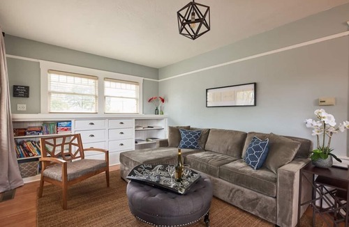 Vallejo House | Waterfront Boutique Bungalow Two -Walk to Ferry to San Francisco
