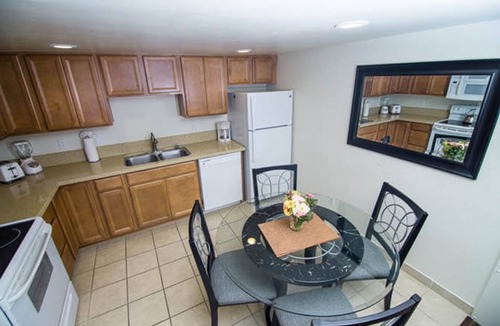 Al Tahoe Condo | Waterfront/Lakefront Views South Lake Tahoe XMAS 26 to New Years 27 Week Unit G