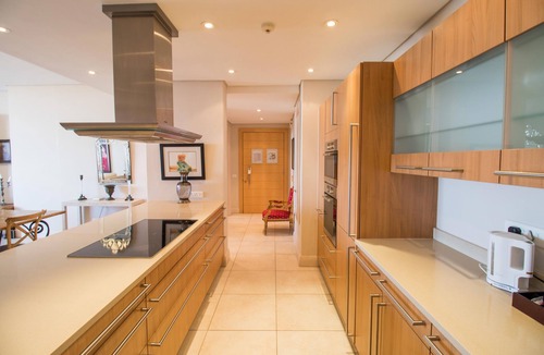 Victoria and Alfred Waterfront Apartment | Waterfront Marina 2 Bedroom Yacht View