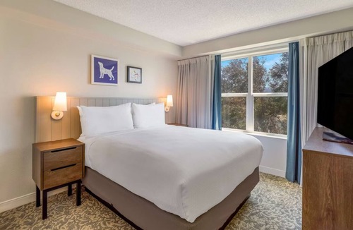 Oyster Point Hotel | Waterfront Suite | Free Breakfast, Just a short drive to Union Square