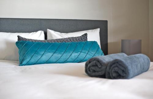 Century City Apartment | Waters Edge Uno