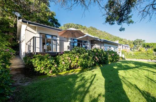 Wilderness House | Waterside Holiday House