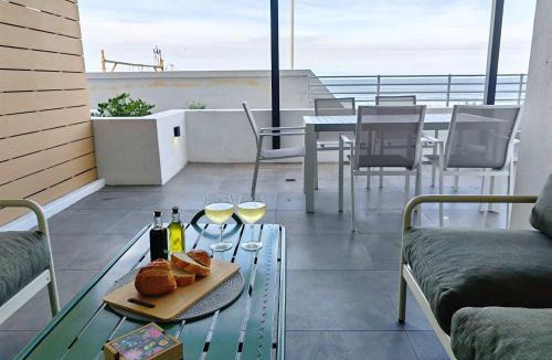 Muizenberg Apartment | Wavescape Bayview Bliss