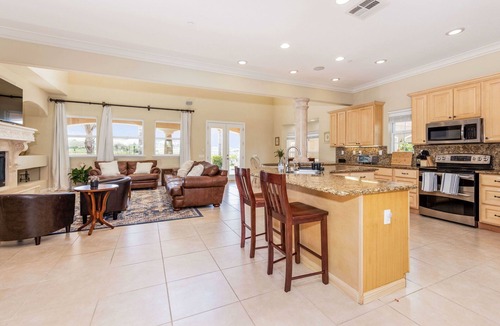 Livermore House | Wedding & Event-Friendly | Group Estate with Pool