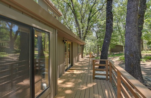 Middletown Cabin | Welcoming ‘Cole Ridge Chalet’ in Kelseyville!