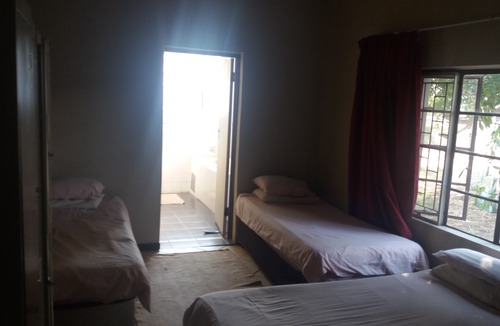 Lephalale Hotel | Welcoming Farmhouse in Limpopo Province