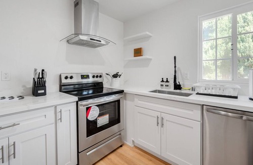 Heritage District House | Welcoming House w/ Wi-Fi + Free Parking